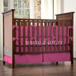 pink posteljina za bebe drveni krevetac